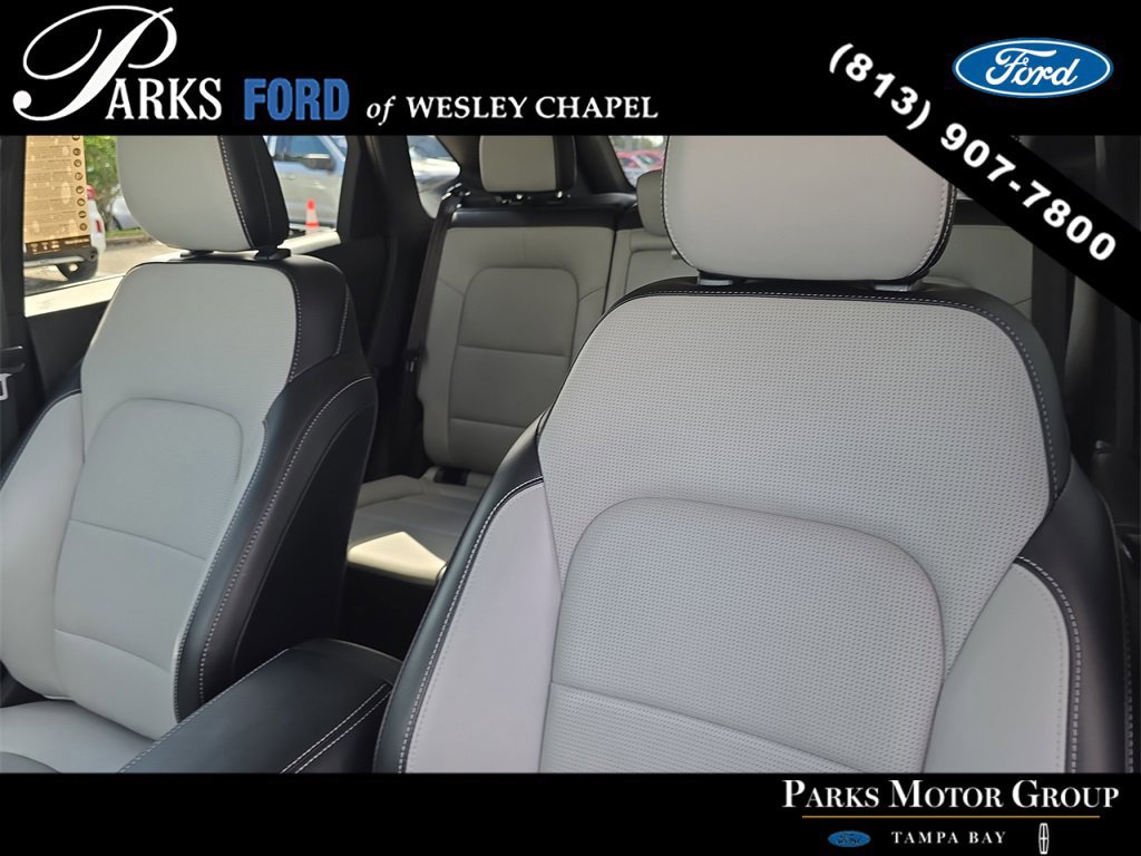 Certified 2023 Ford Escape Platinum w/ Class II Trailer Tow Package image 22