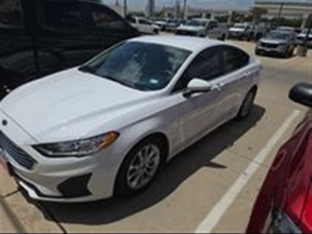 Certified 2019 Ford Fusion SE FWD image 1