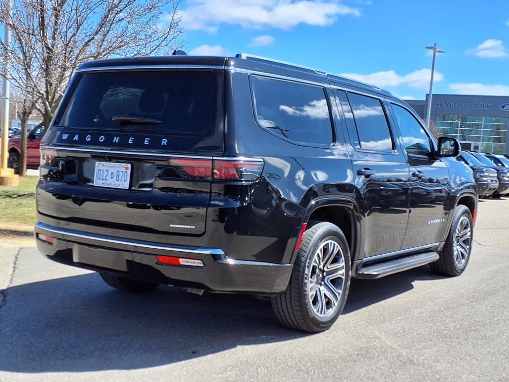 Used 2024 Jeep Wagoneer Series II w/ Flexible Seating Group image 5