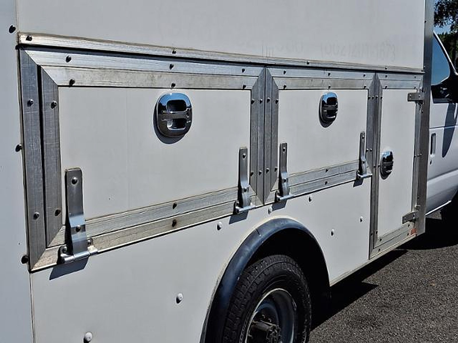 Certified 2022 Ford E-350 and Econoline 350 Super Duty w/ Power Windows & Locks Group RWD image 10