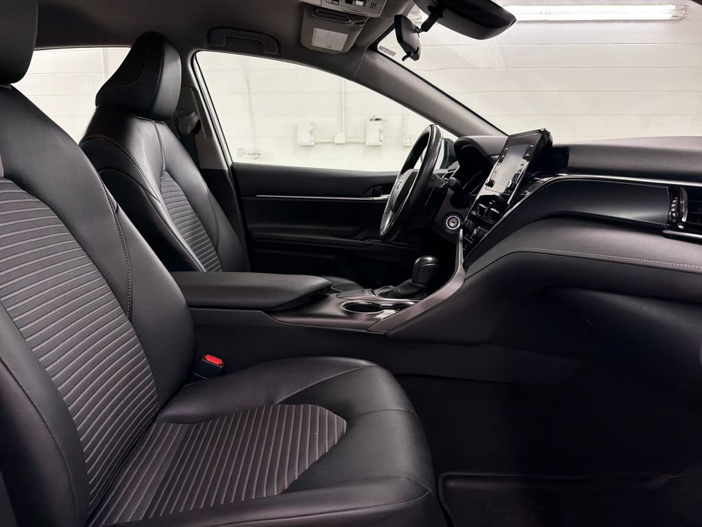 Used 2024 Toyota Camry SE FWD image 28