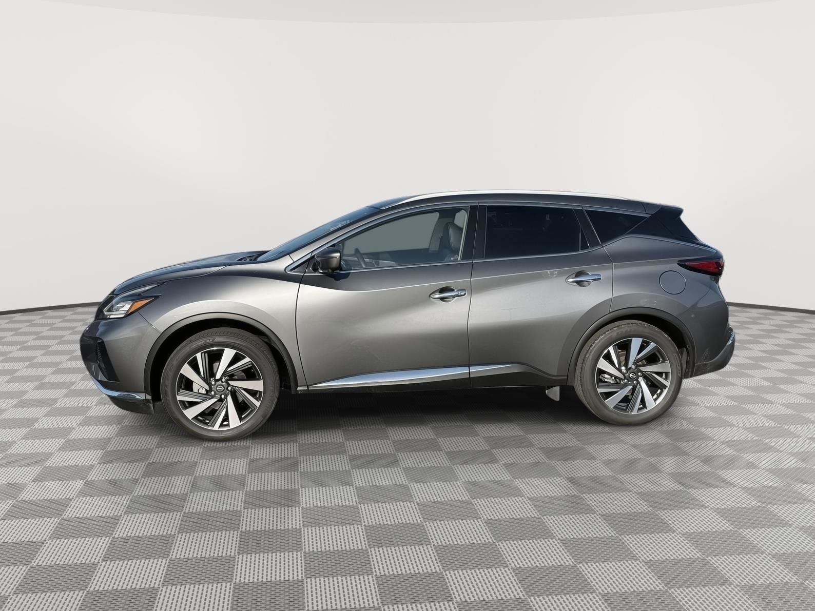 Used 2023 Nissan Murano SL image 2
