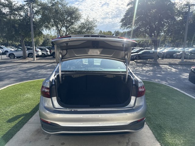 Used 2023 Volkswagen Jetta SE w/ Panoramic Sunroof Package FWD image 5
