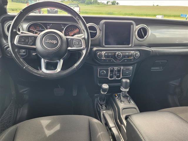 Used 2022 Jeep Gladiator Overland w/ Cold Weather Group AWD/4WD image 13