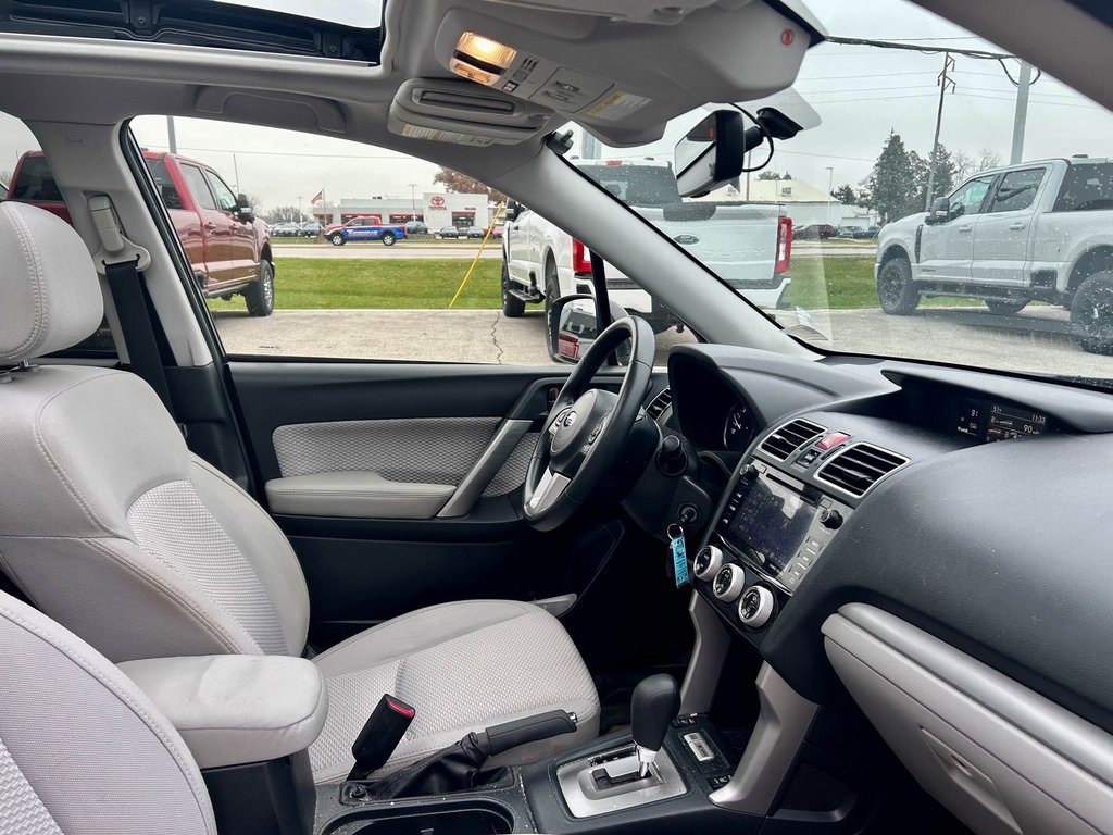Used 2017 Subaru Forester 2.5i Premium image 18