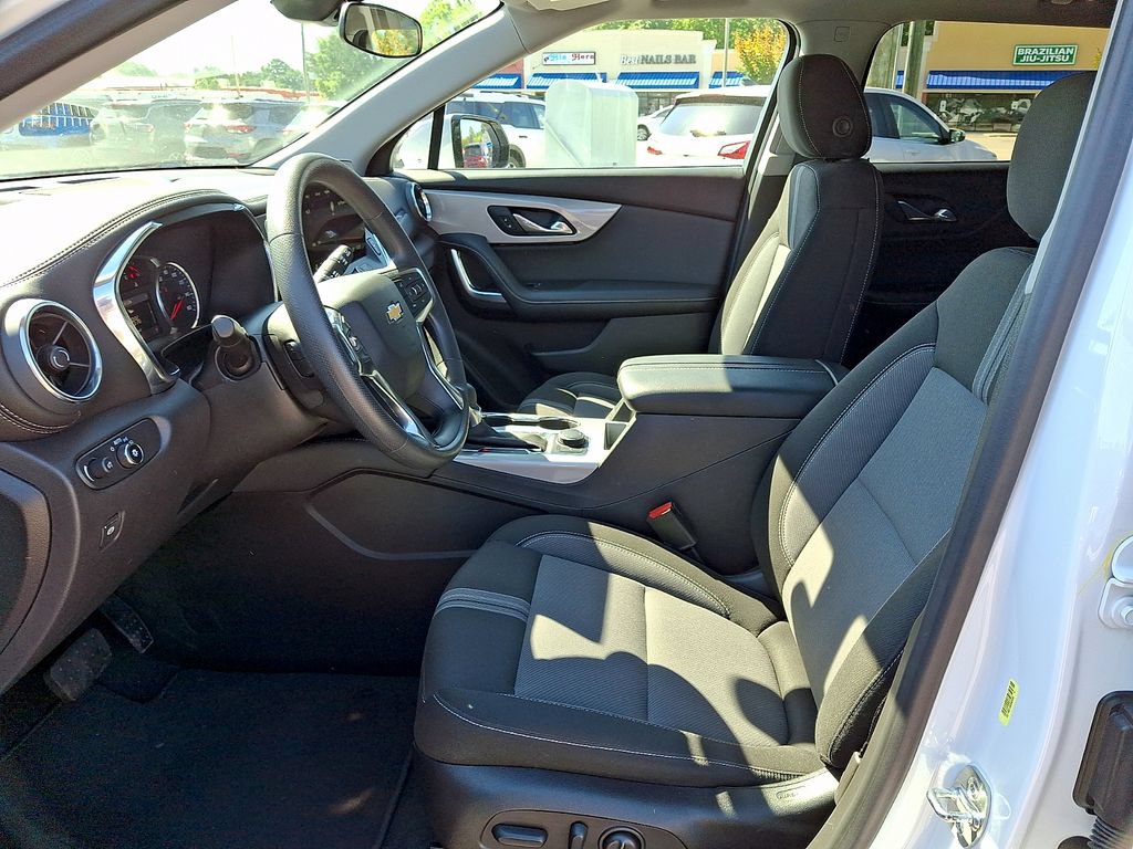Used 2025 Chevrolet Blazer LT AWD/4WD image 13