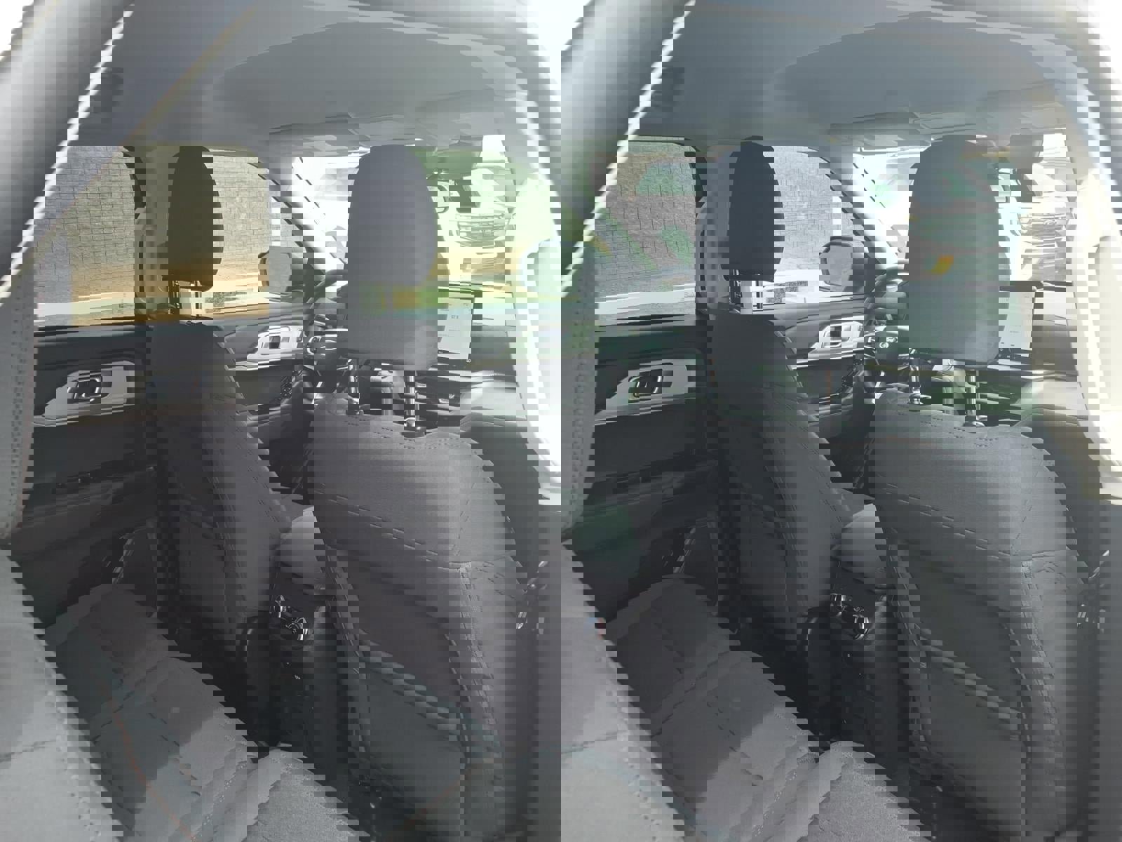 Certified 2025 Ford Explorer Active image 13