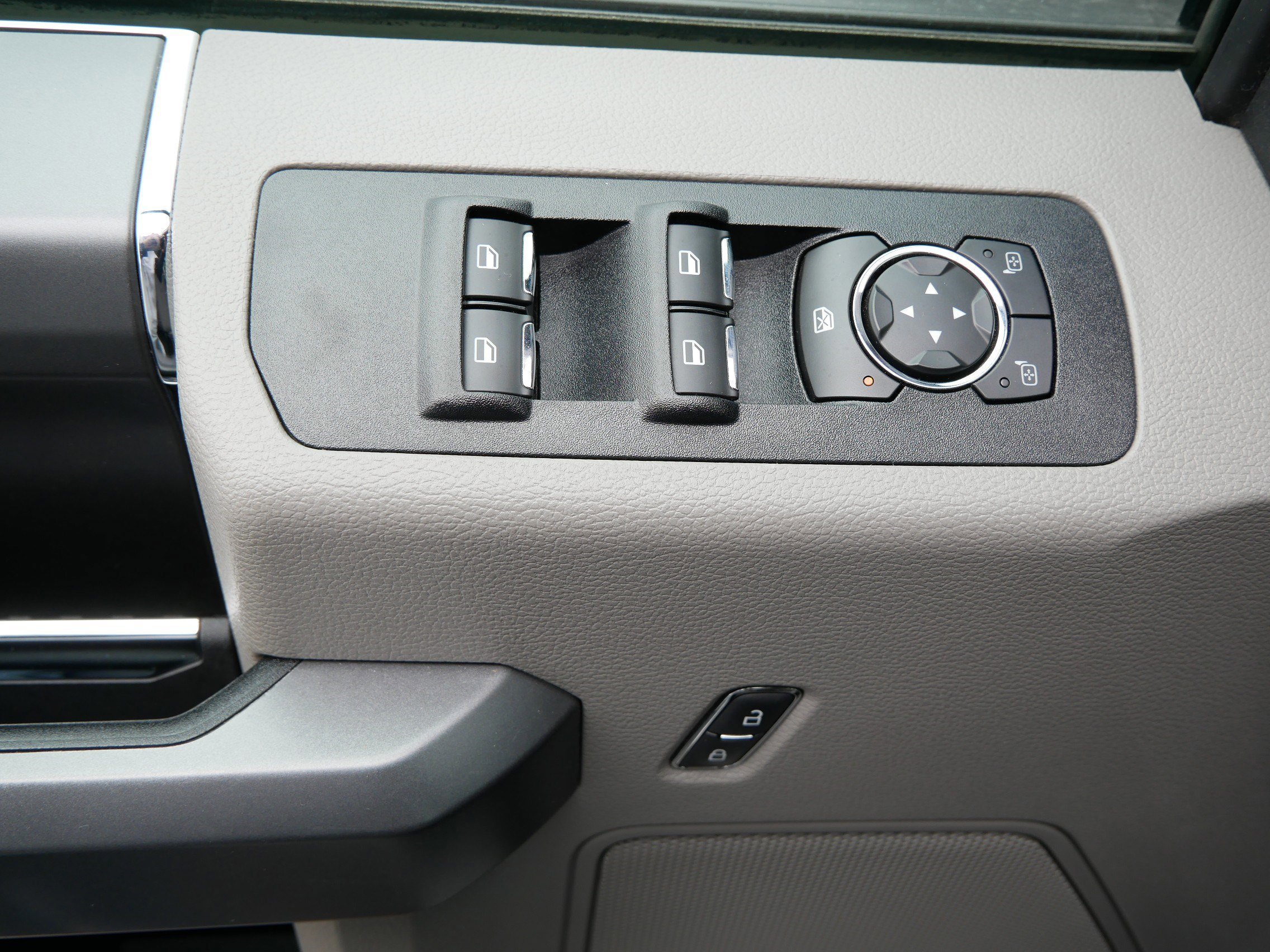 Certified 2018 Ford F150 XLT w/ Equipment Group 302A Luxury image 20