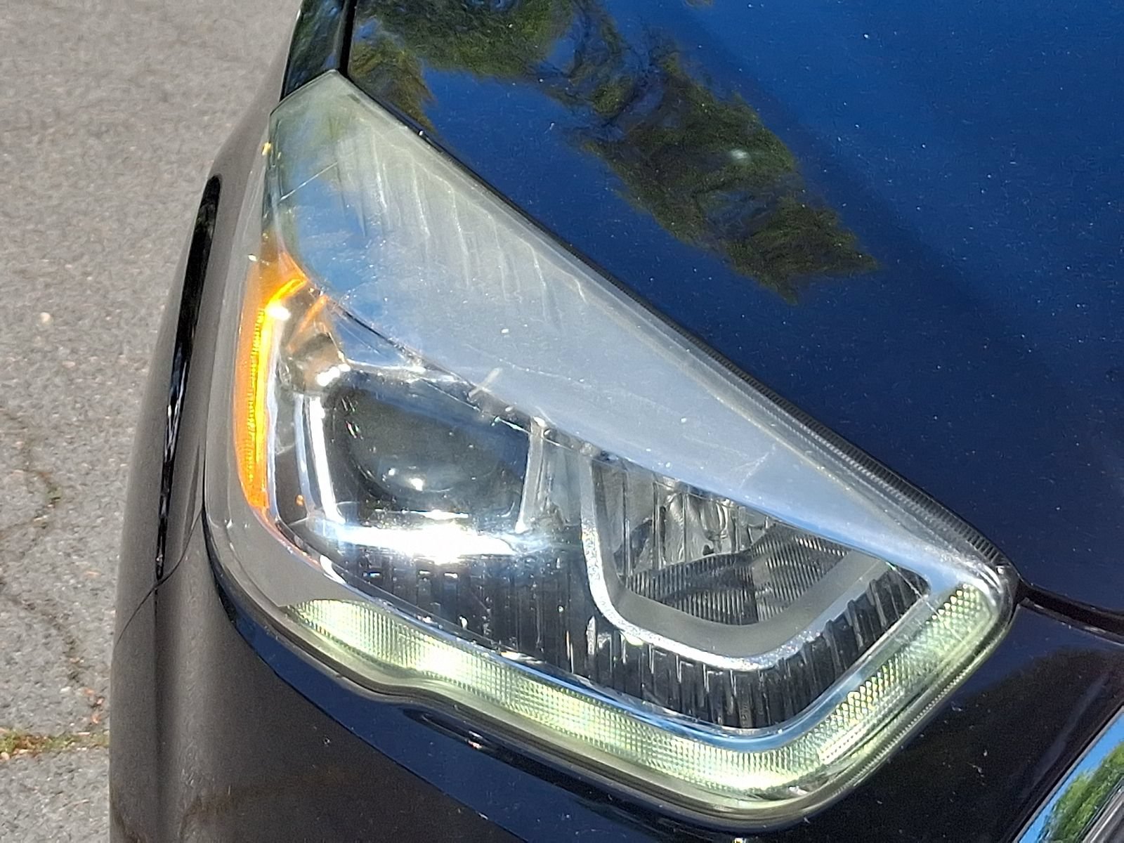 Certified 2018 Ford Escape SEL FWD image 10
