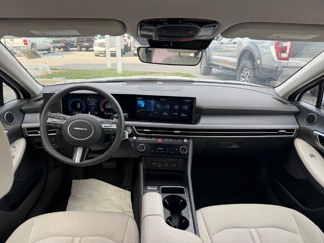 Used 2025 Hyundai Sonata SEL FWD image 14