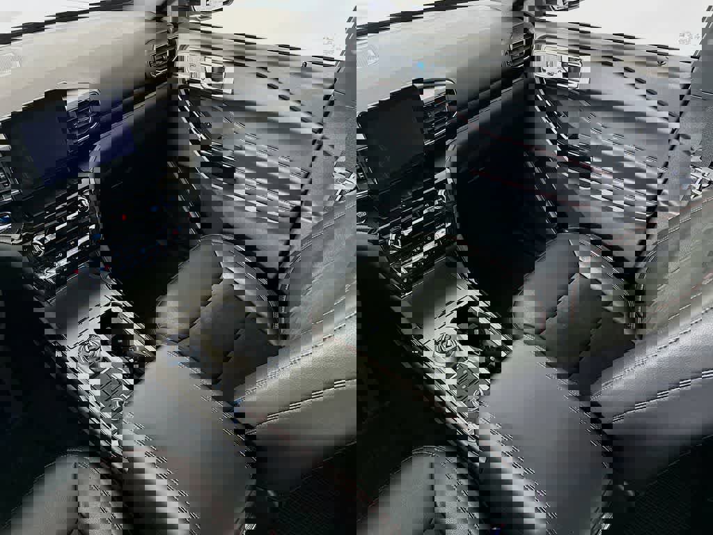 Certified 2022 Ford Explorer ST-Line w/ Class IV Trailer Tow Package image 15