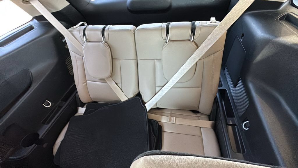 Certified 2023 Ford Explorer Limited w/ Limited Technology Package RWD image 24