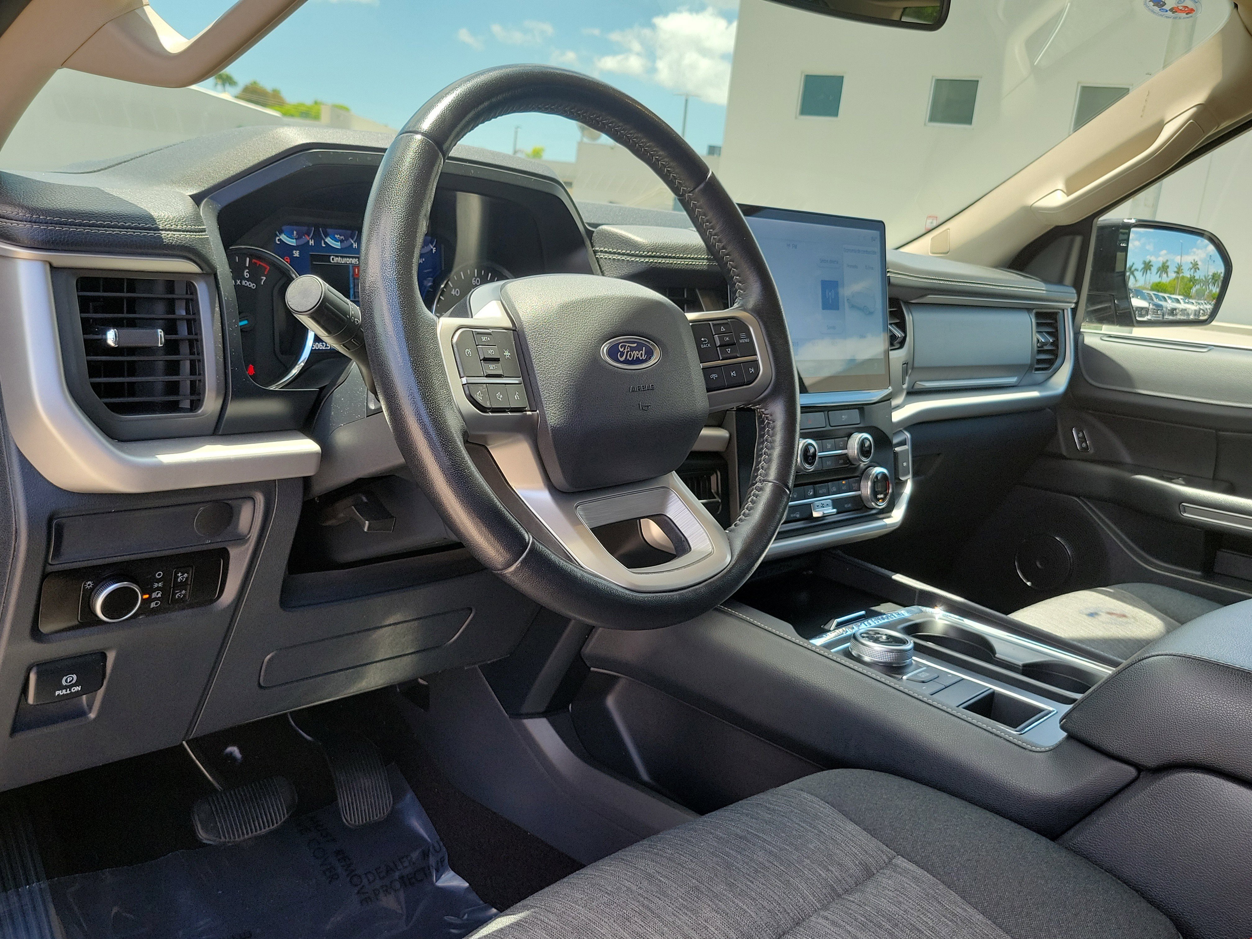 Certified 2023 Ford Expedition XLT RWD image 9