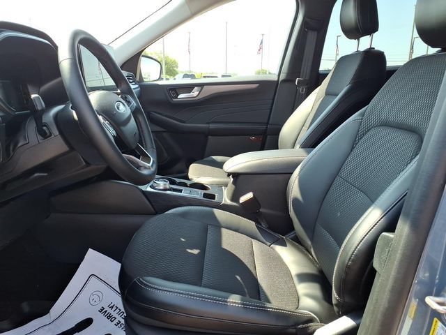 Certified 2025 Ford Escape SE FWD image 12