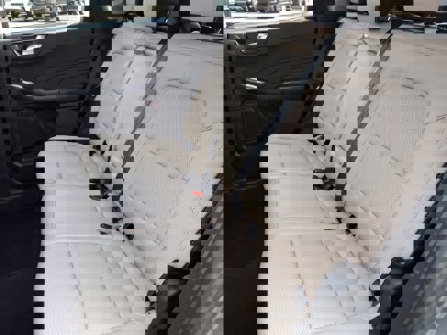 Certified 2022 Ford Escape SEL w/ Technology Package image 9