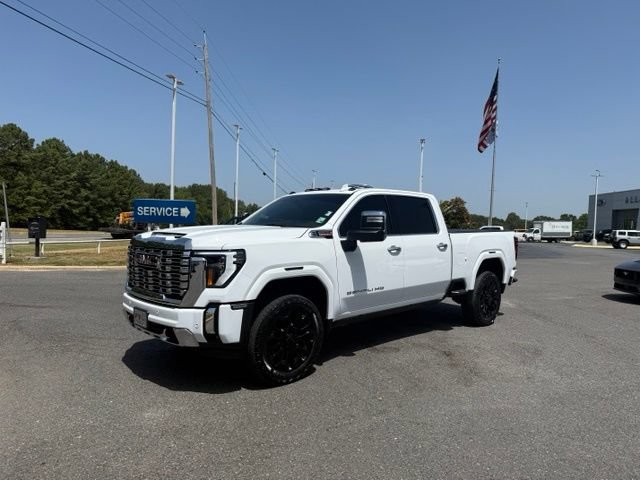 Used 2025 GMC Sierra 2500 Denali w/ Technology Package AWD/4WD image 3