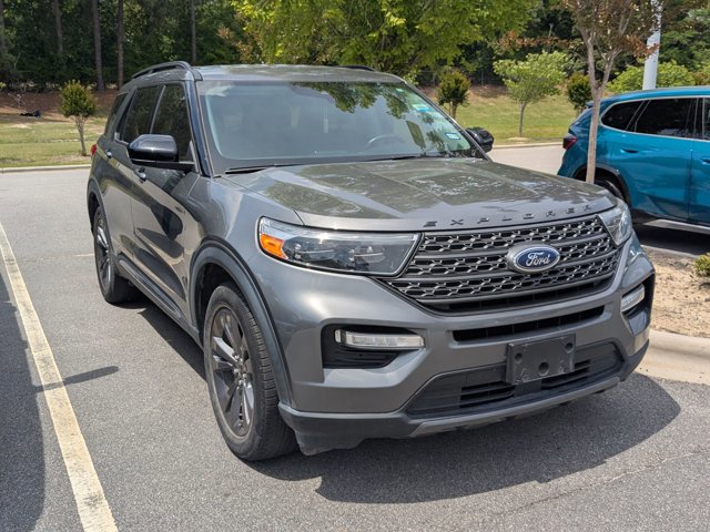 Certified 2022 Ford Explorer XLT w/ Equipment Group 202A RWD image 1