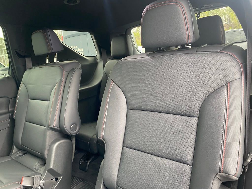 Used 2024 Chevrolet Traverse Z71 image 28