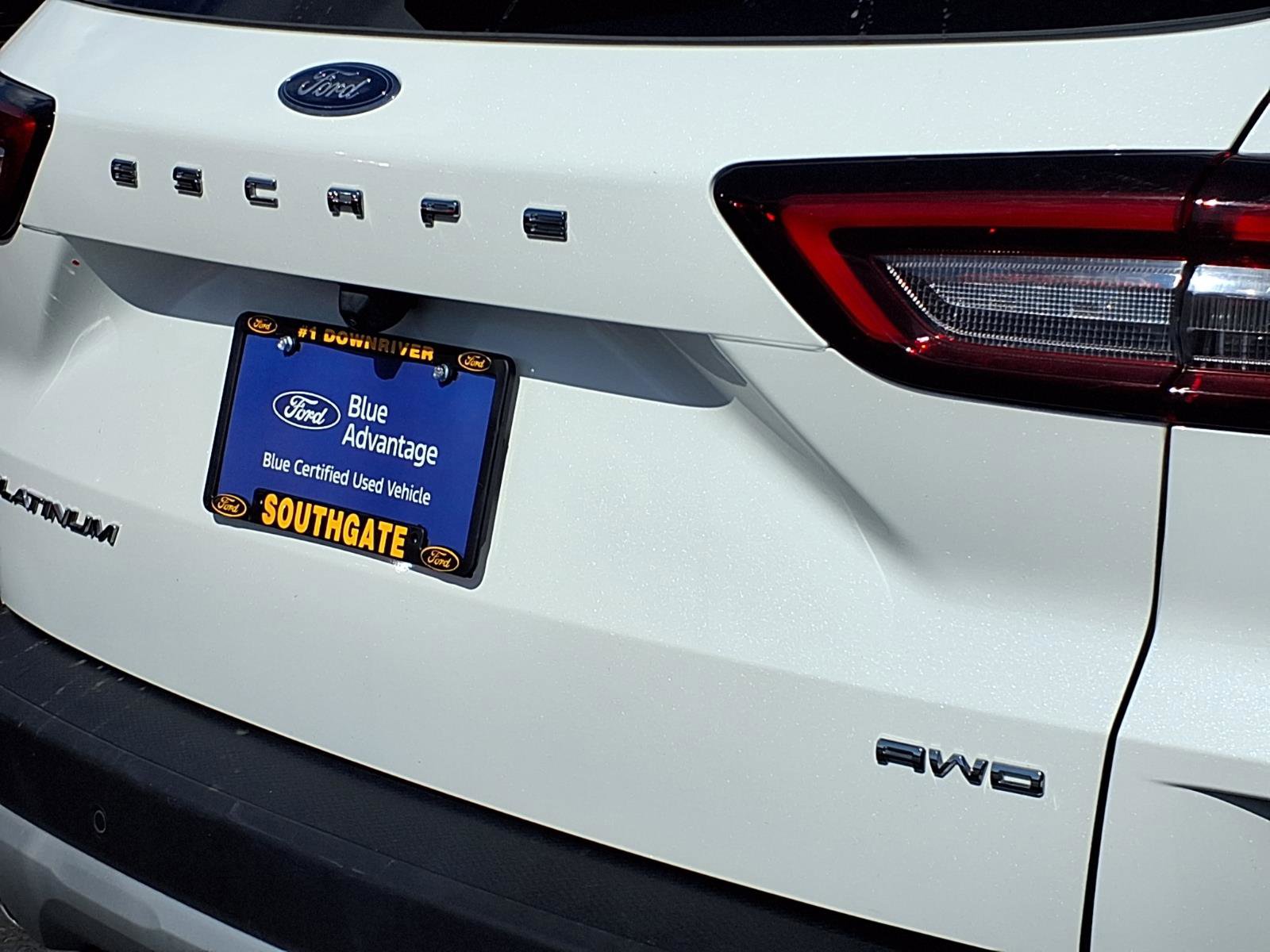 Certified 2023 Ford Escape Platinum AWD/4WD image 28