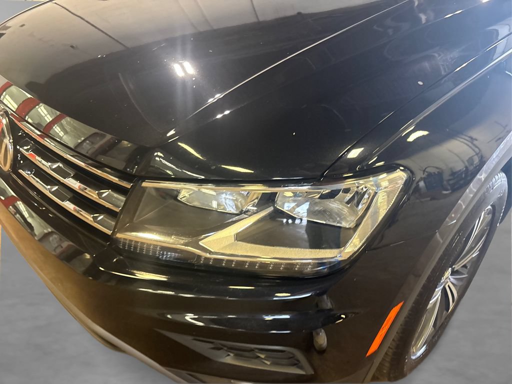 Used 2018 Volkswagen Tiguan SEL AWD/4WD image 22