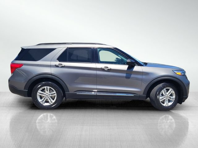 Certified 2023 Ford Explorer XLT RWD image 3