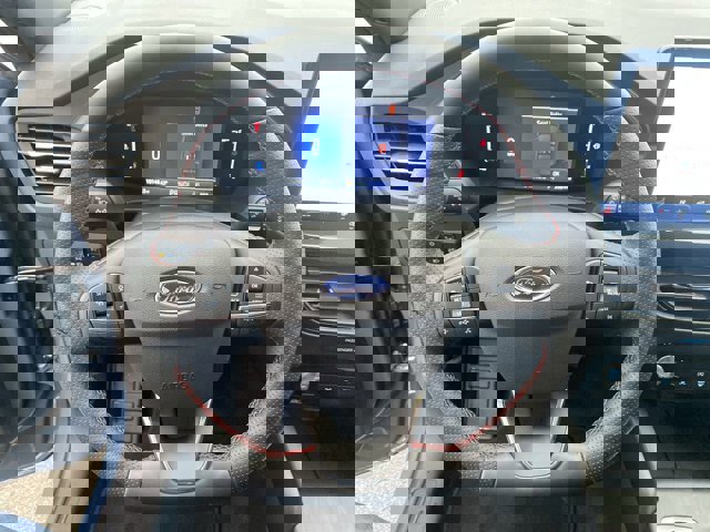 Certified 2025 Ford Escape ST-Line w/ Tech Pack #1 image 14