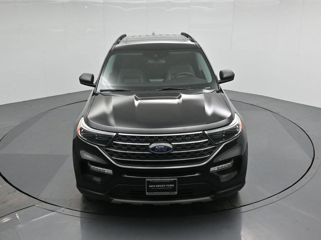 Certified 2020 Ford Explorer XLT w/ Equipment Group 202A image 30