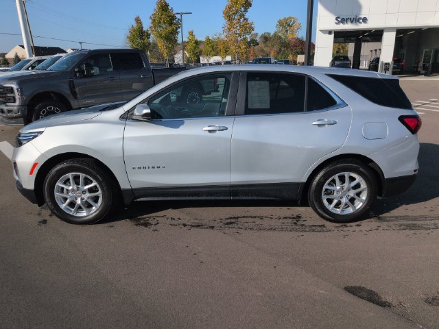 Used 2022 Chevrolet Equinox LT FWD image 2