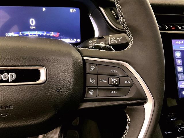 Used 2023 Jeep Grand Cherokee Altitude AWD/4WD image 18
