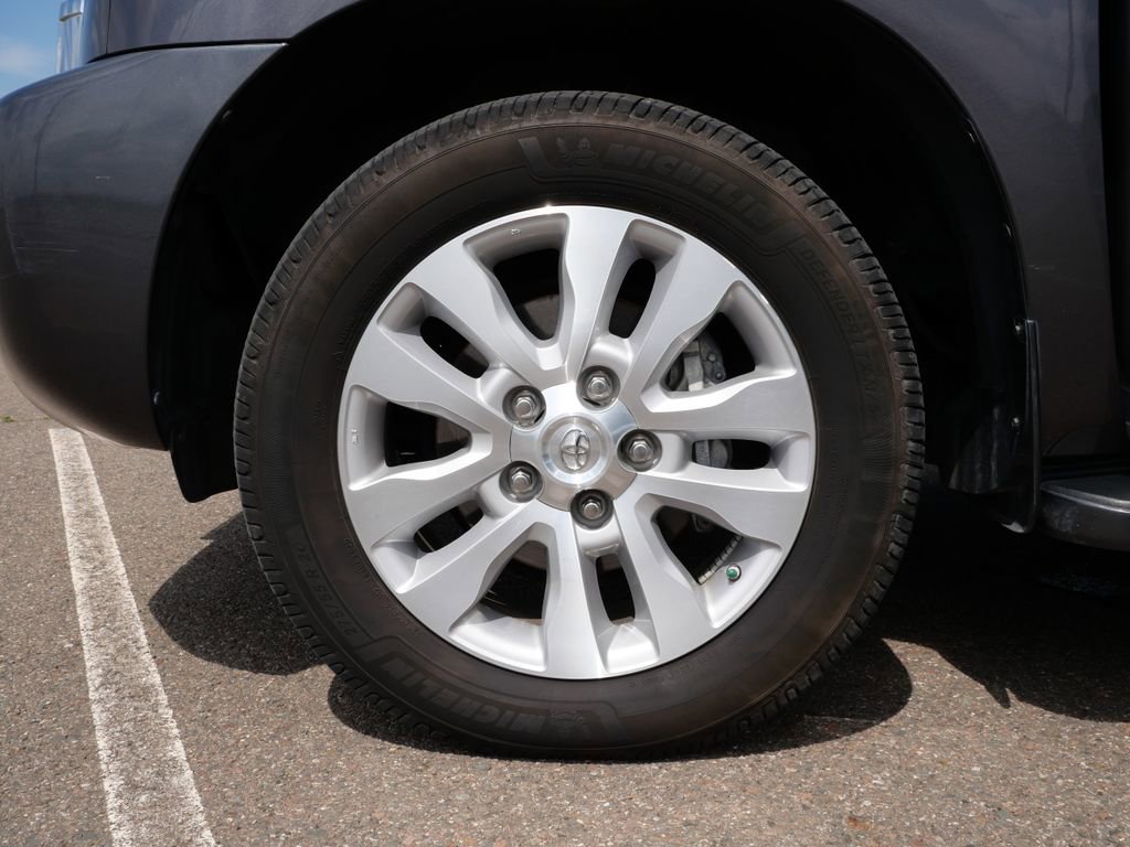 Used 2018 Toyota Sequoia Platinum w/ Carpet Mat Package image 11