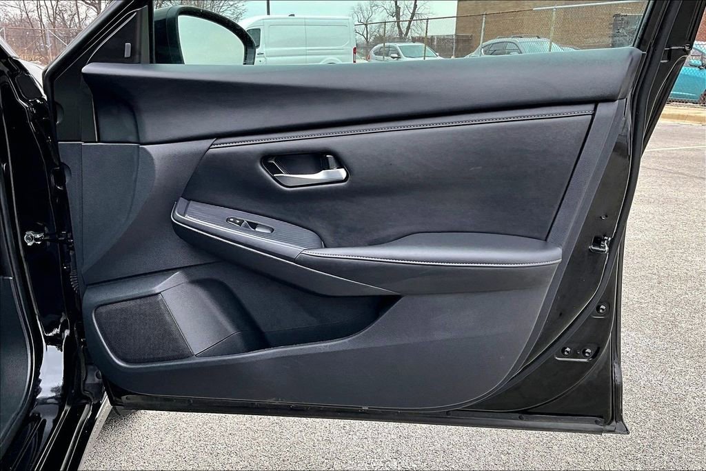 Used 2024 Nissan Sentra SV FWD image 22