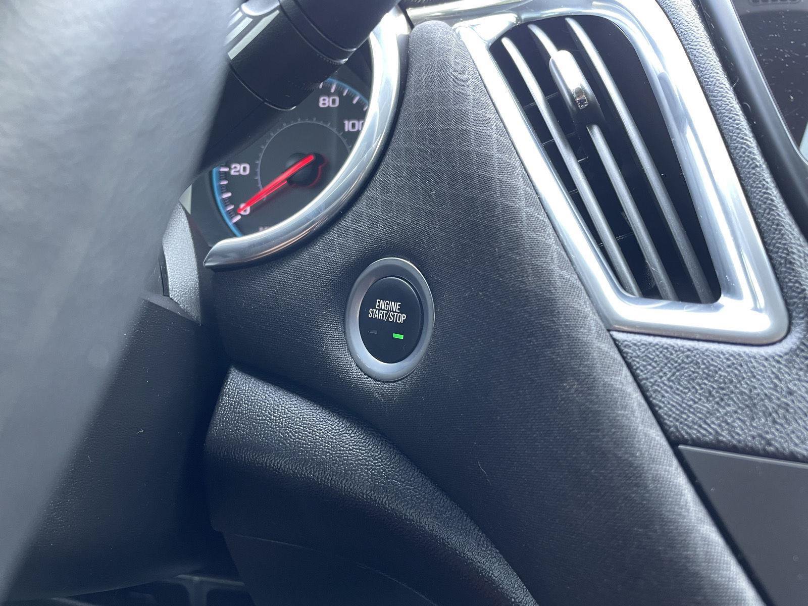 Used 2019 Chevrolet Malibu LT FWD image 23