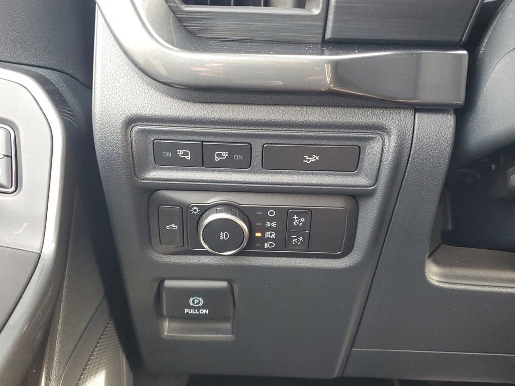 Certified 2022 Ford F150 XLT w/ Equipment Group 302A High image 23