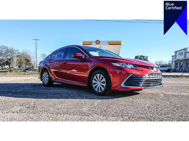 Used 2024 Toyota Camry LE image 1