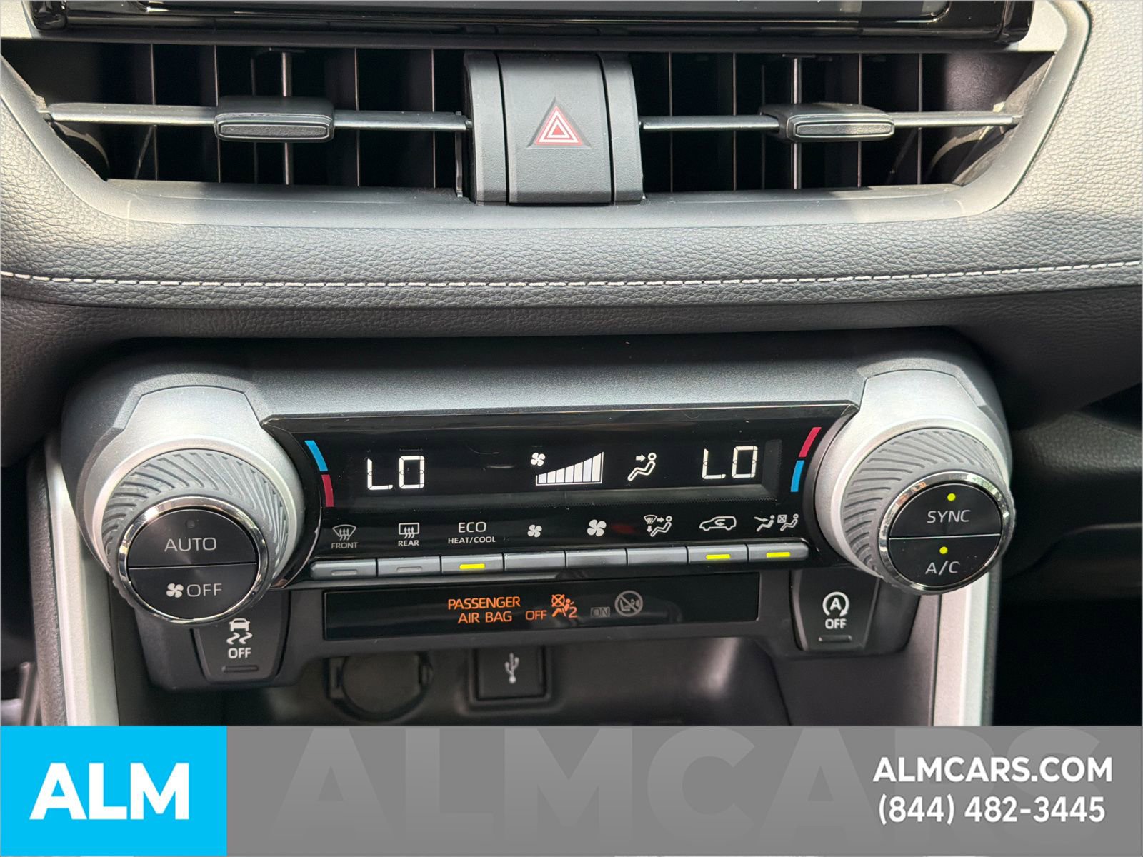 Used 2021 Toyota RAV4 XLE w/ Convenience Package FWD image 35