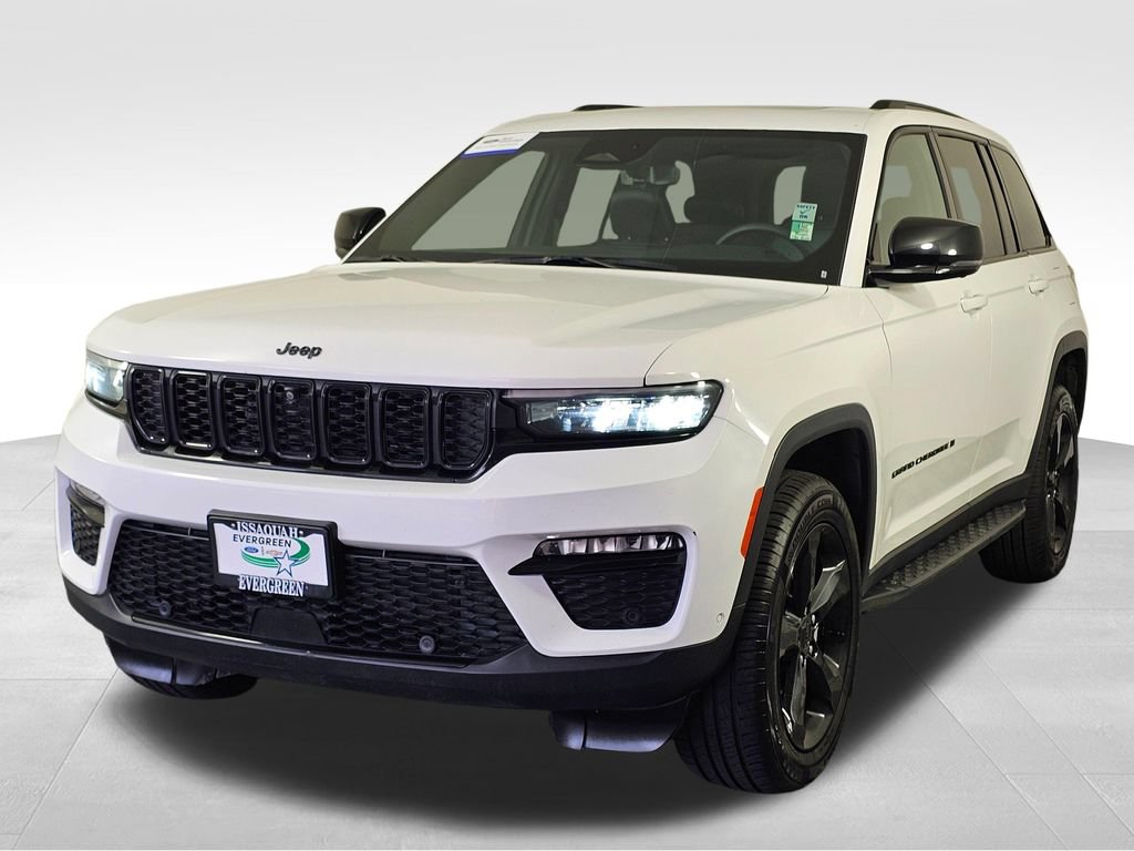 Used 2024 Jeep Grand Cherokee Limited w/ Luxury Tech Group II AWD/4WD image 3