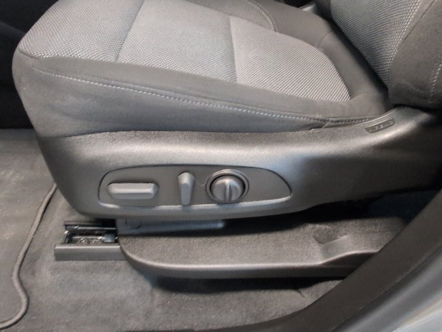 Used 2023 Chevrolet Traverse LT AWD/4WD image 13