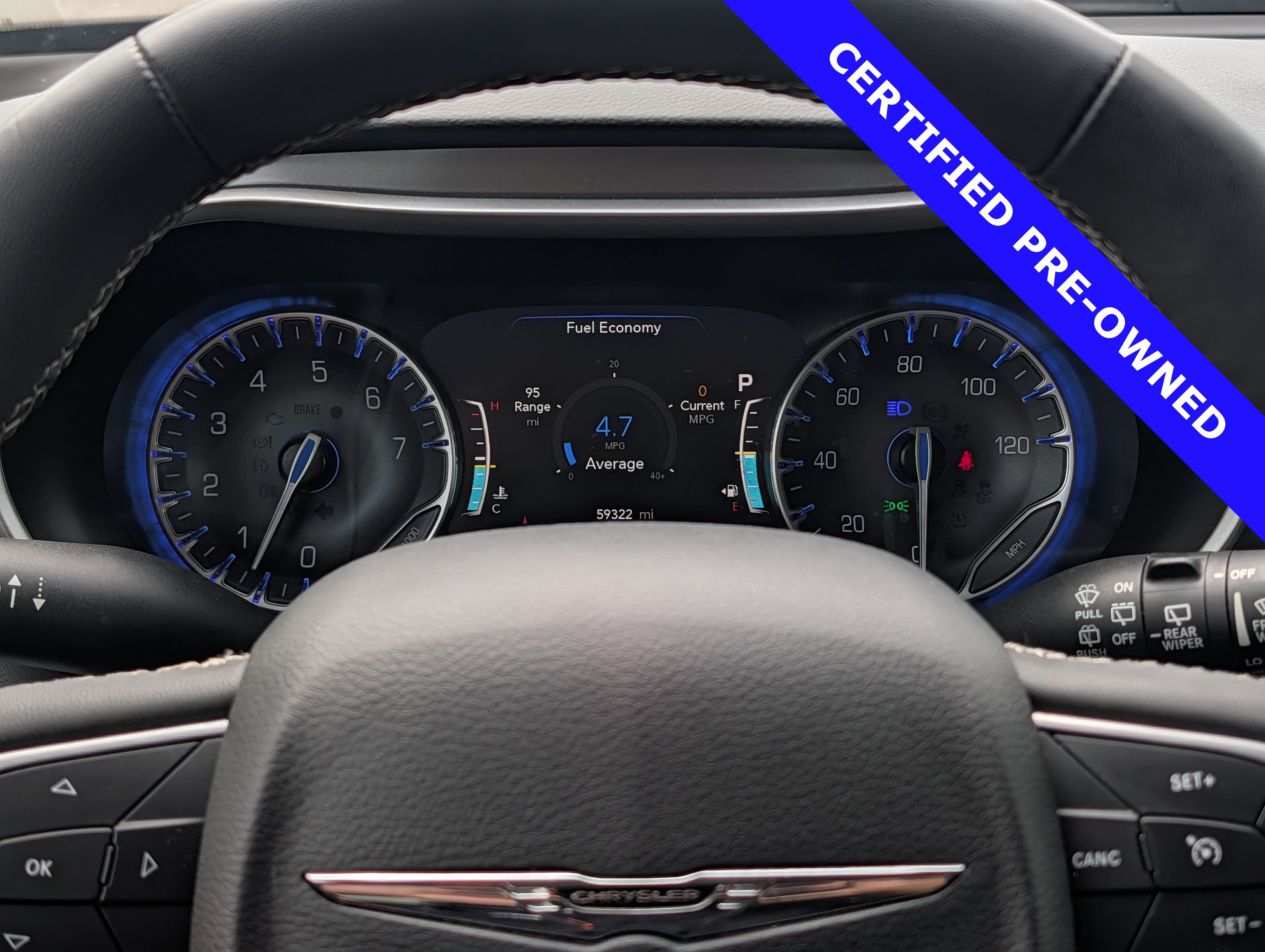Used 2023 Chrysler Pacifica Touring-L FWD image 30