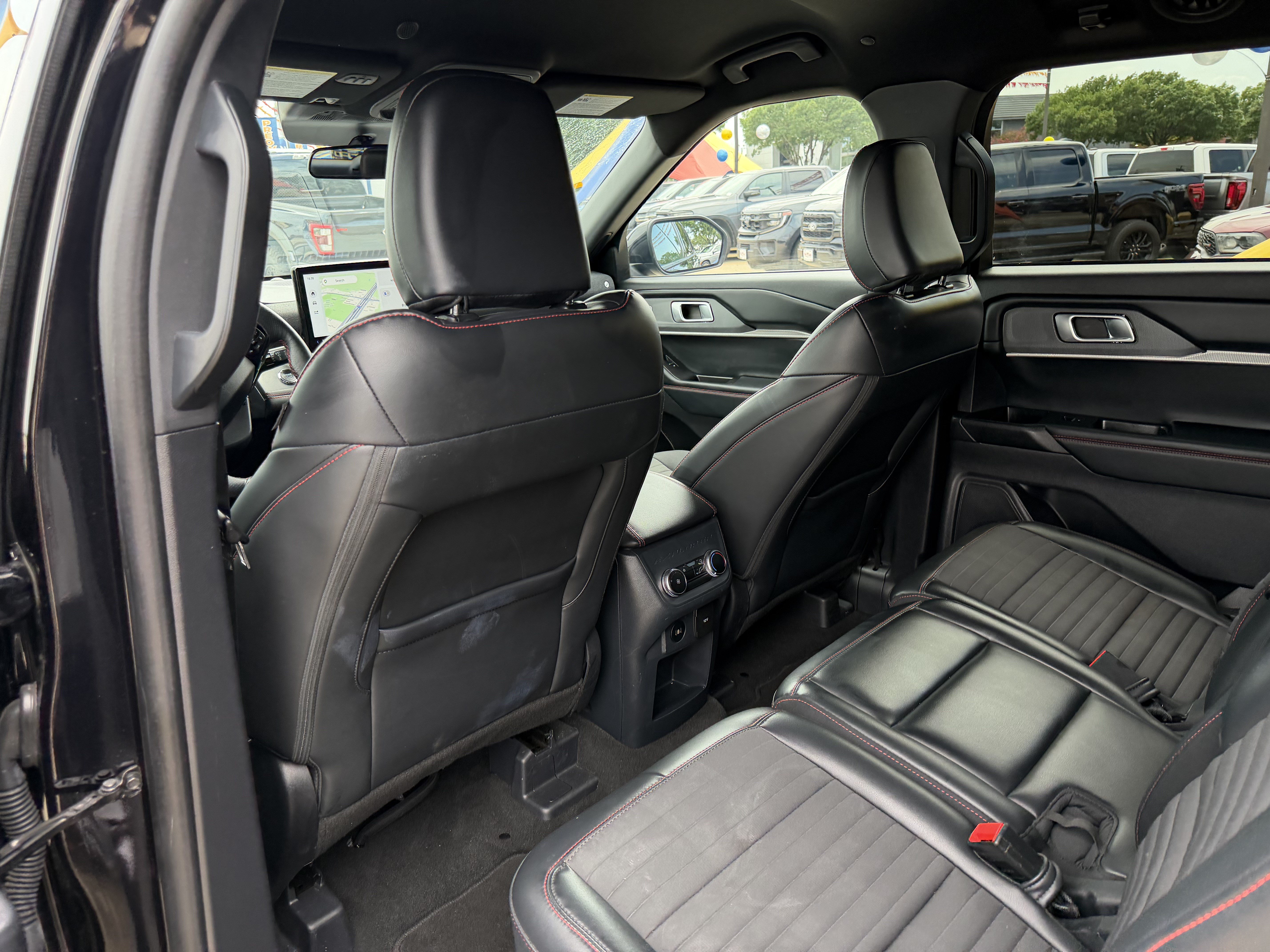 Certified 2025 Ford Explorer ST-Line w/ ST-Line Street Pack AWD/4WD image 12
