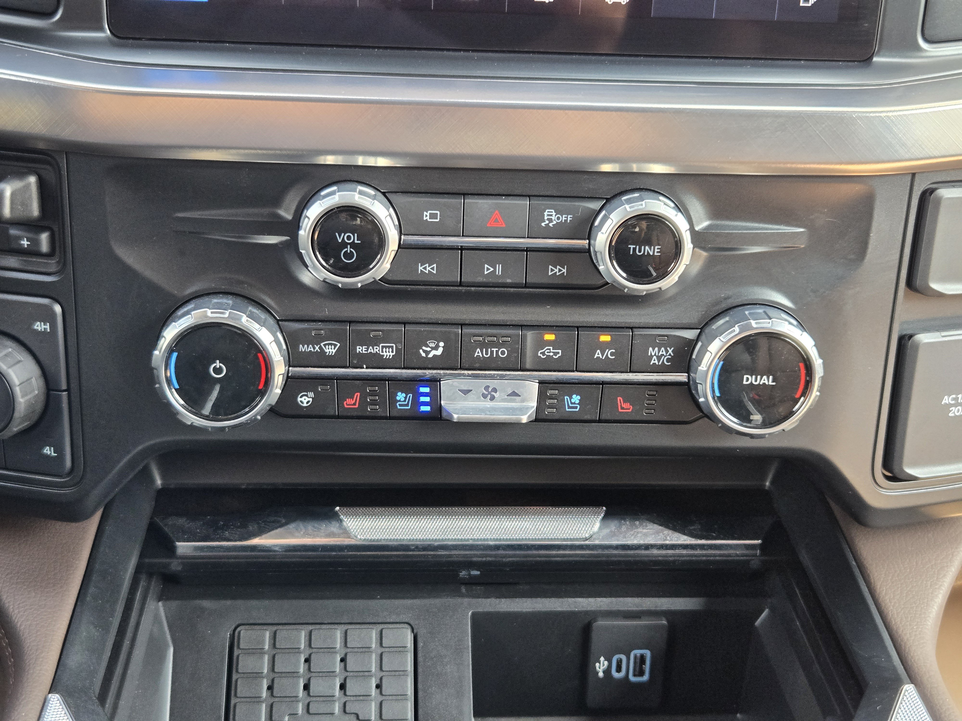 Certified 2025 Ford F250 King Ranch w/ Chrome Package AWD/4WD image 14