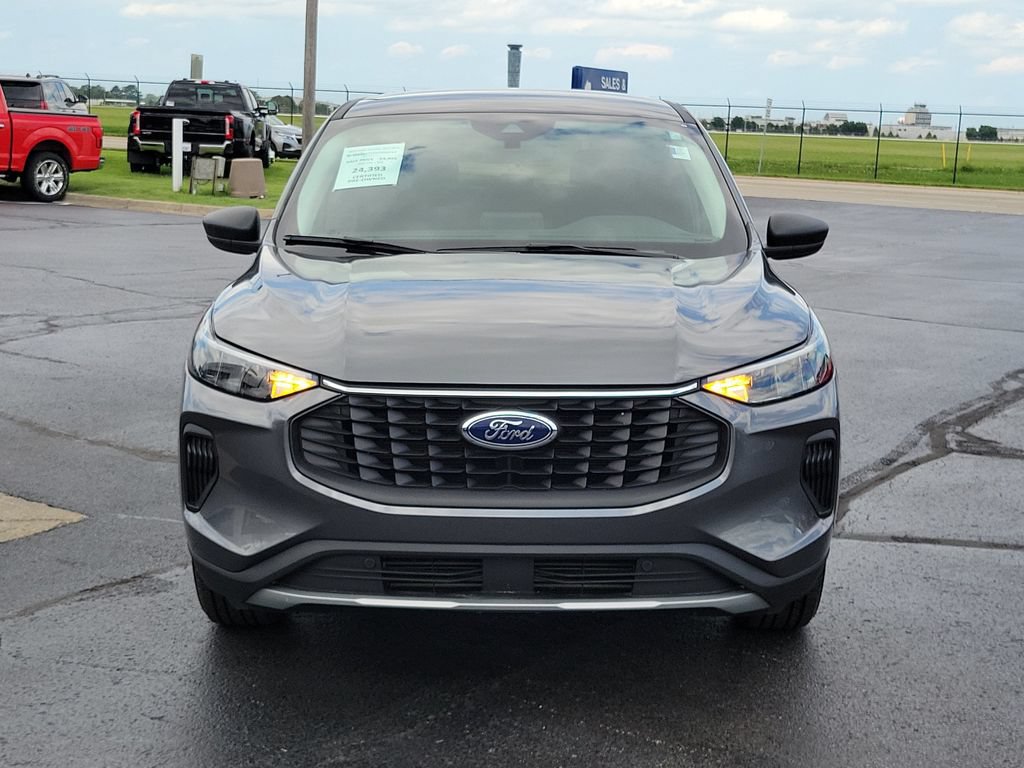 Certified 2025 Ford Escape Active AWD/4WD image 2