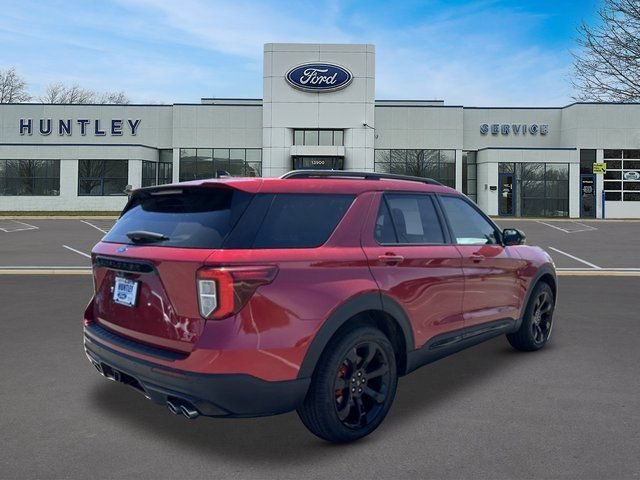 Certified 2024 Ford Explorer ST w/ Equipment Group 401A AWD/4WD image 4