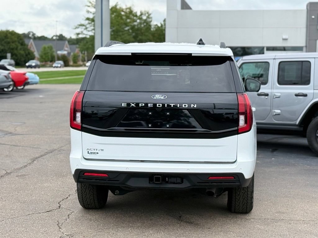 Certified 2025 Ford Expedition Active AWD/4WD image 38