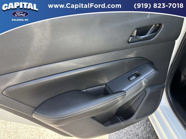 Used 2025 Nissan Altima 2.5 SV FWD image 17
