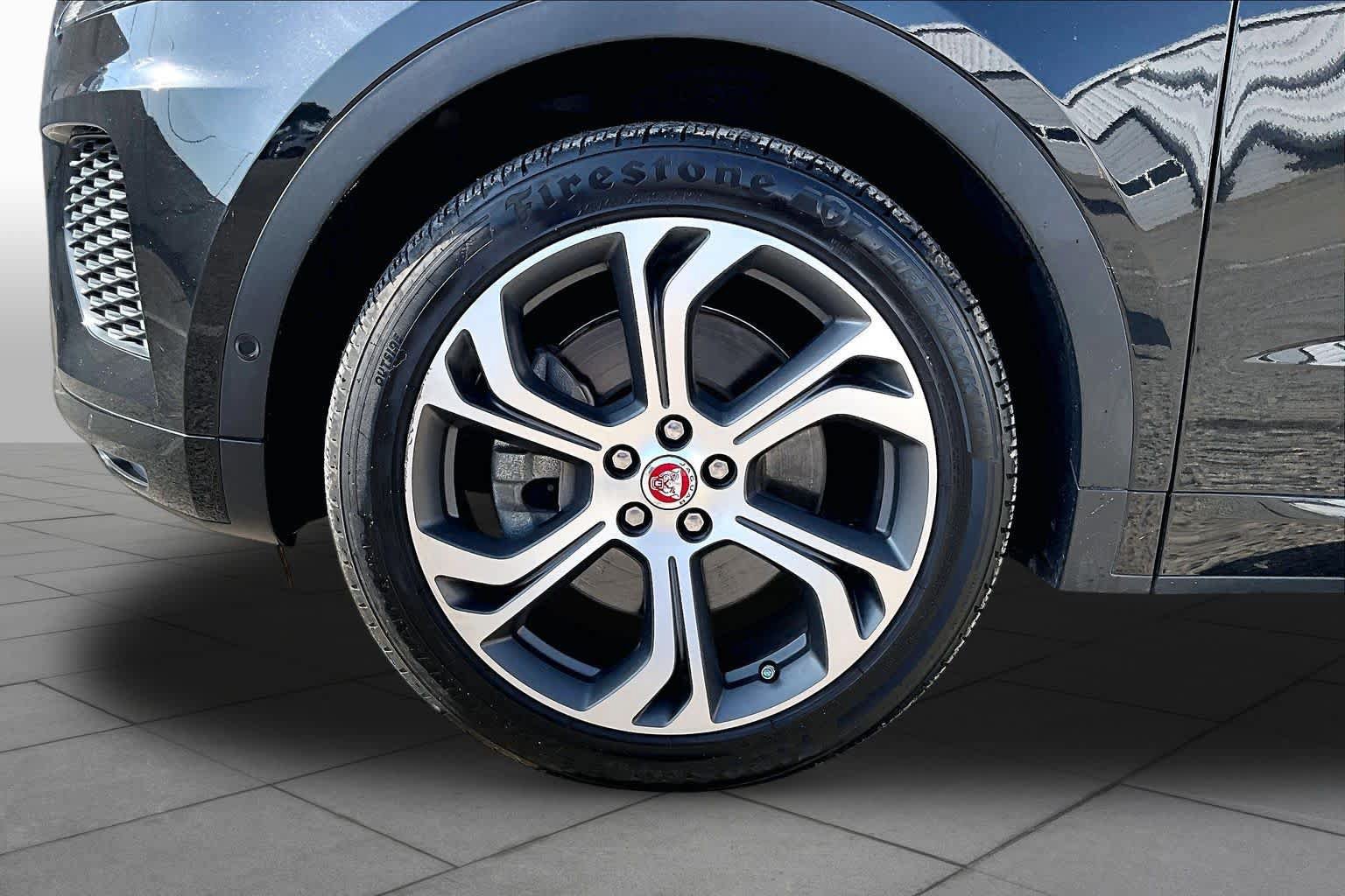 Used 2019 Jaguar E-PACE R-Dynamic SE AWD/4WD image 10