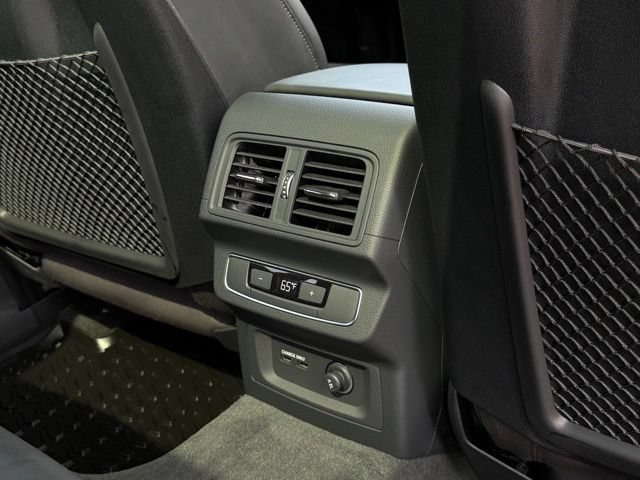 Used 2025 Audi SQ5 Premium Plus w/ Premium Plus Package AWD/4WD image 17