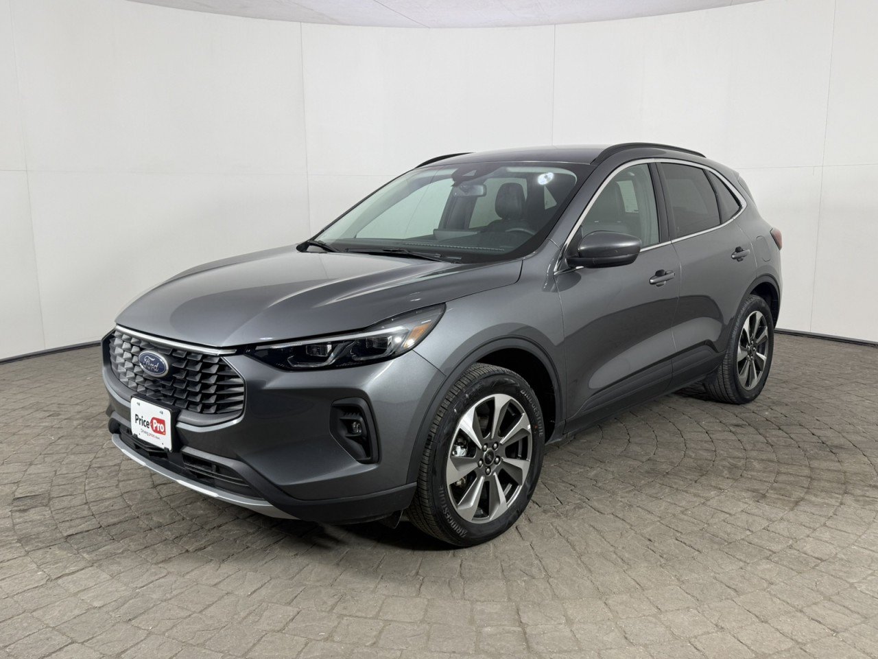 Certified 2025 Ford Escape Platinum AWD/4WD image 3