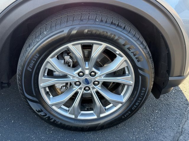Certified 2024 Ford Explorer Limited image 9