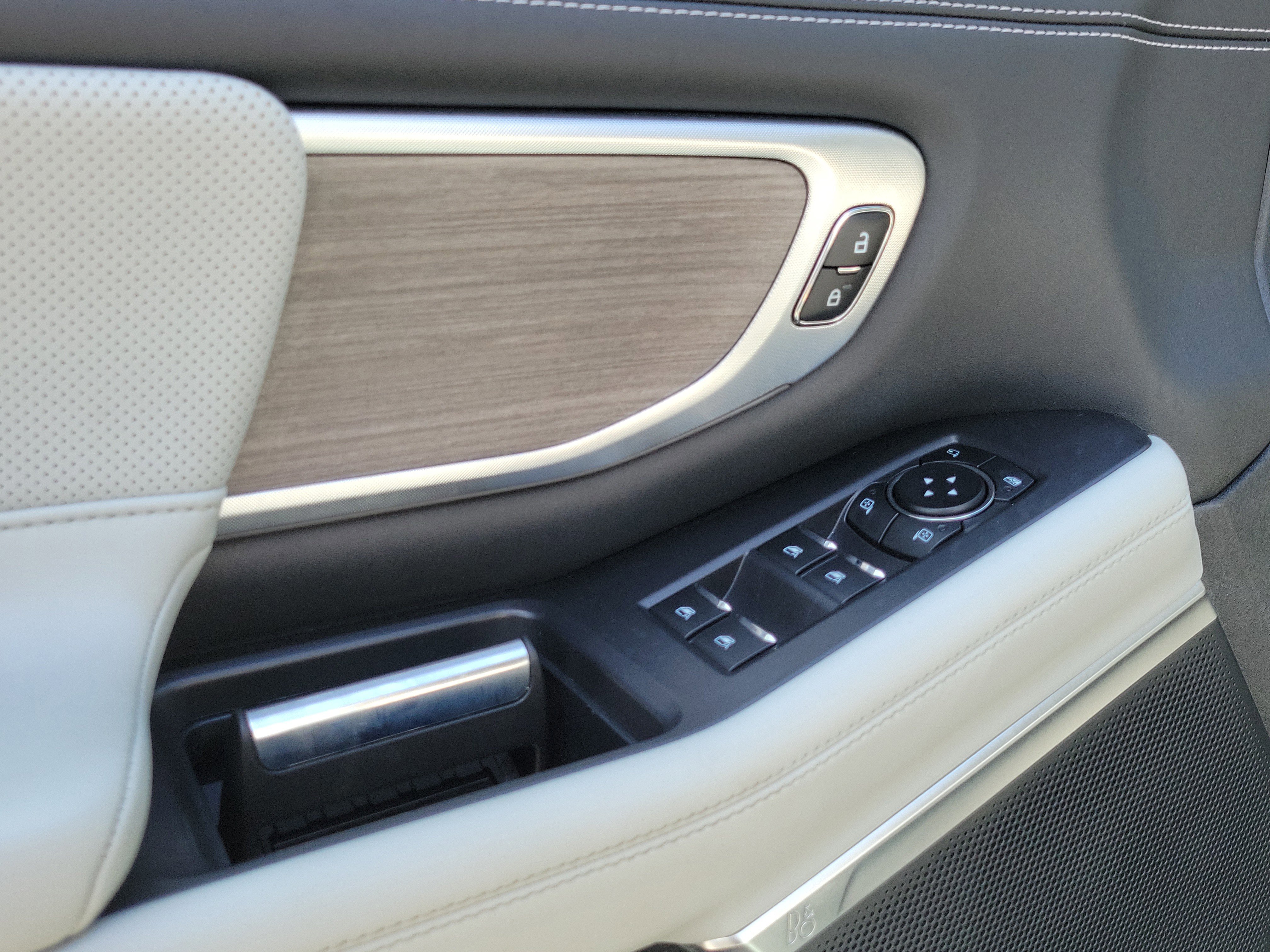 Certified 2025 Ford Expedition Platinum w/ Platinum Ultimate Package image 21