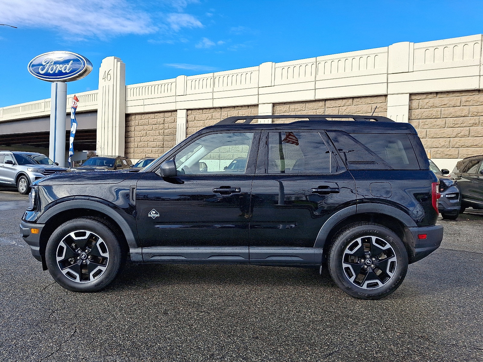 Certified 2023 Ford Bronco Sport Outer Banks w/ Tech Package image 5